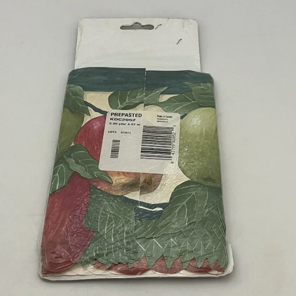 Imperial Wall Paper Border Sculpted Edge Vine Apple Fruit Border 5 Yards
